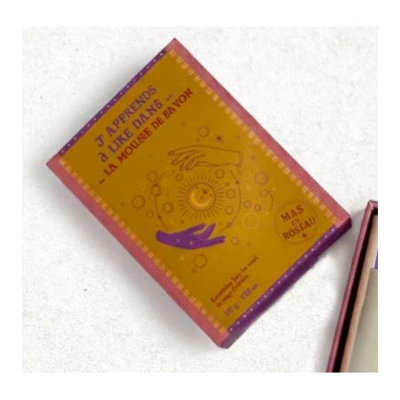 J'apprends à lire dans la mousse de Savon